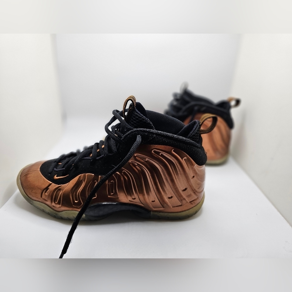 Nike - Picture 5 of 12